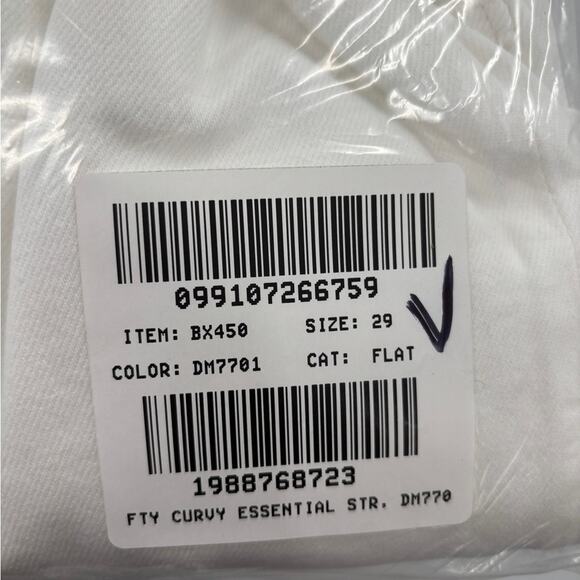 J.Crew Curvy essential straight white jean in all-day stretch - Picture 2 of 4